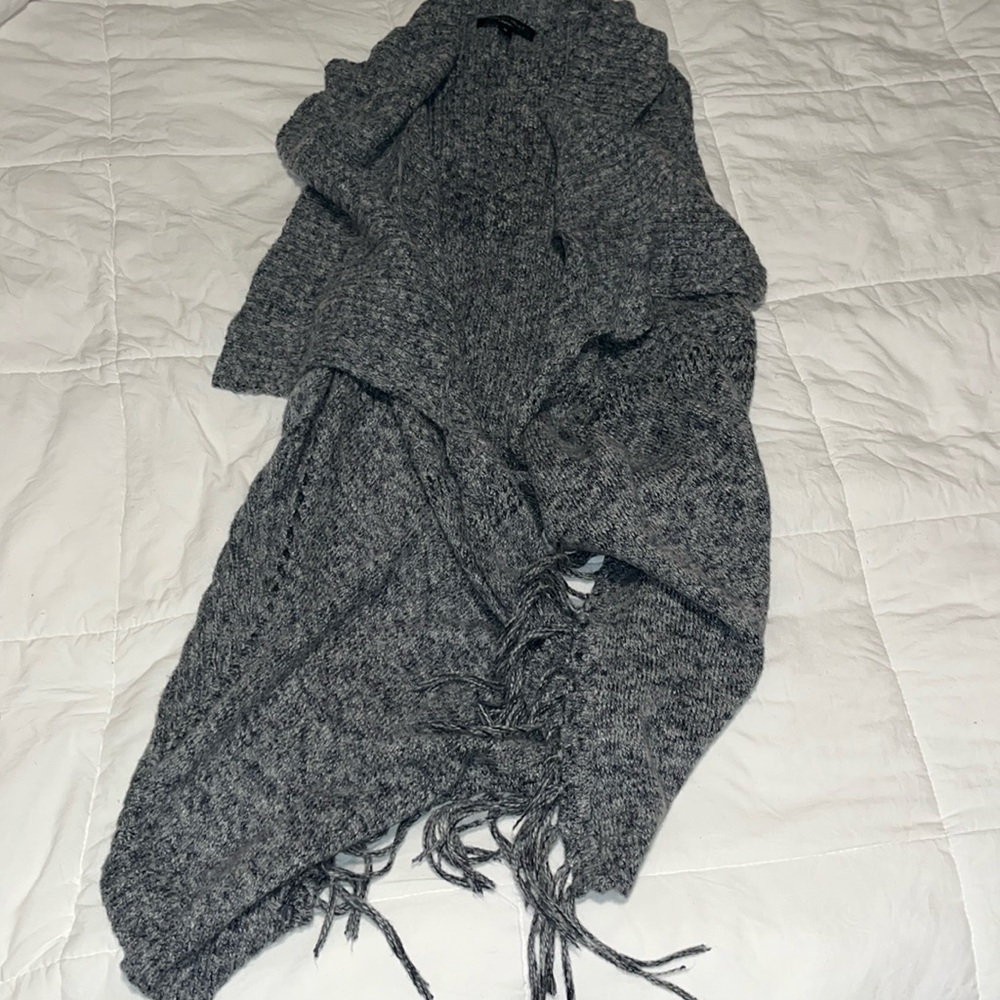 Romeo+Juliette couture fringe blue sweater-vest size M. EUC!